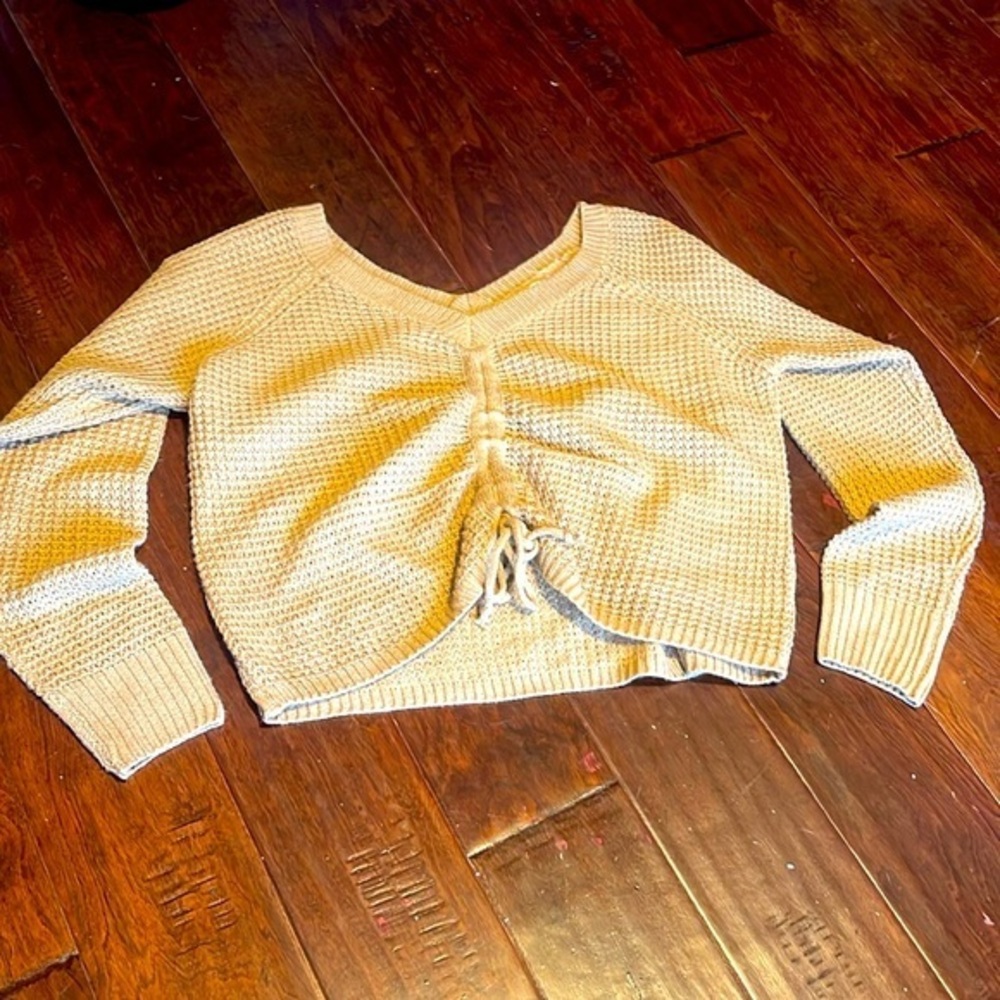Full Circle trends cream sweater open weave drawstring chest sz L ribbed details